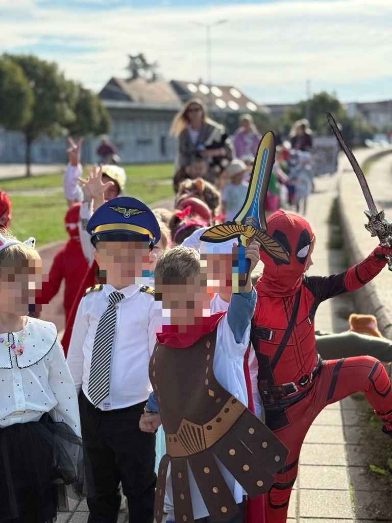 JPEG 20251011 001304 6948900643301399168